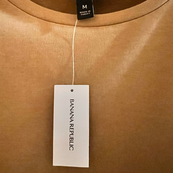 Cute neutral Banana Republic Blouse *NEVER WORN - Picture 2 of 2